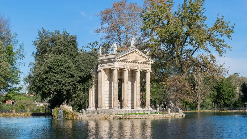 Il laghetto di Villa Borghese, vicino ai Parioli